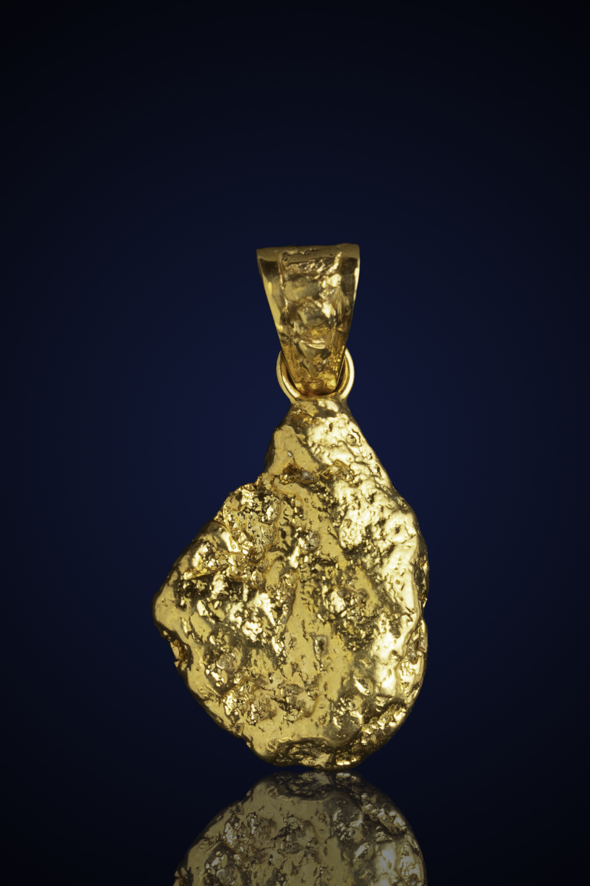 (image for) Lustrous, Elegant Natural Gold Nugget Pendant - Alaska - 14.81 grams
